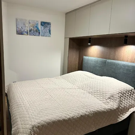 Luxusne Z Tarasami - Isabel *