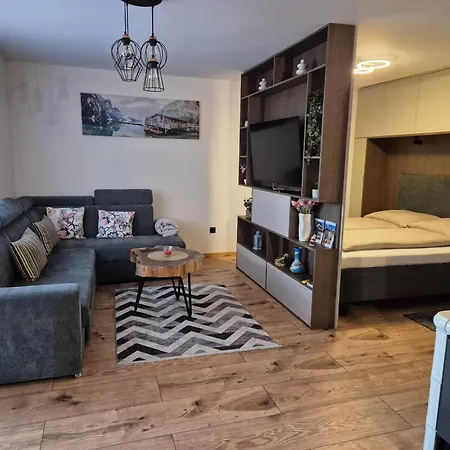 Apartmán Luxusne Z Tarasami - Isabel Telgárt